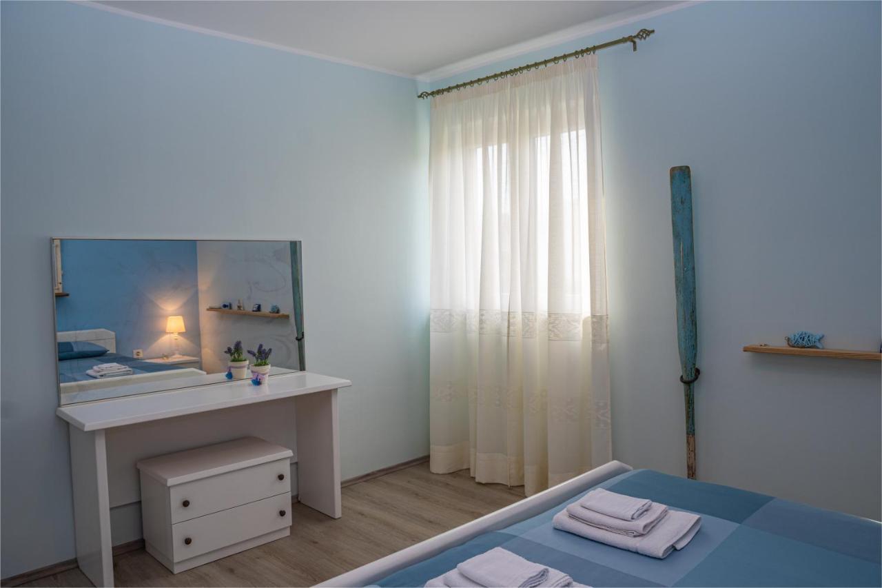 Apartman Doris Milohnici Exteriör bild